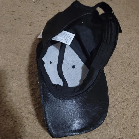 ๐ค Forever 21 Embroidered Satin Baseball Cap๐ค - Picture 5 of 7